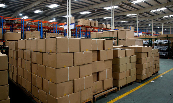 恒遠(yuǎn)星光深圳清關(guān)公司倉(cāng)庫(kù)一角 恒遠(yuǎn)星光深圳清關(guān)公司倉(cāng)庫(kù)一角